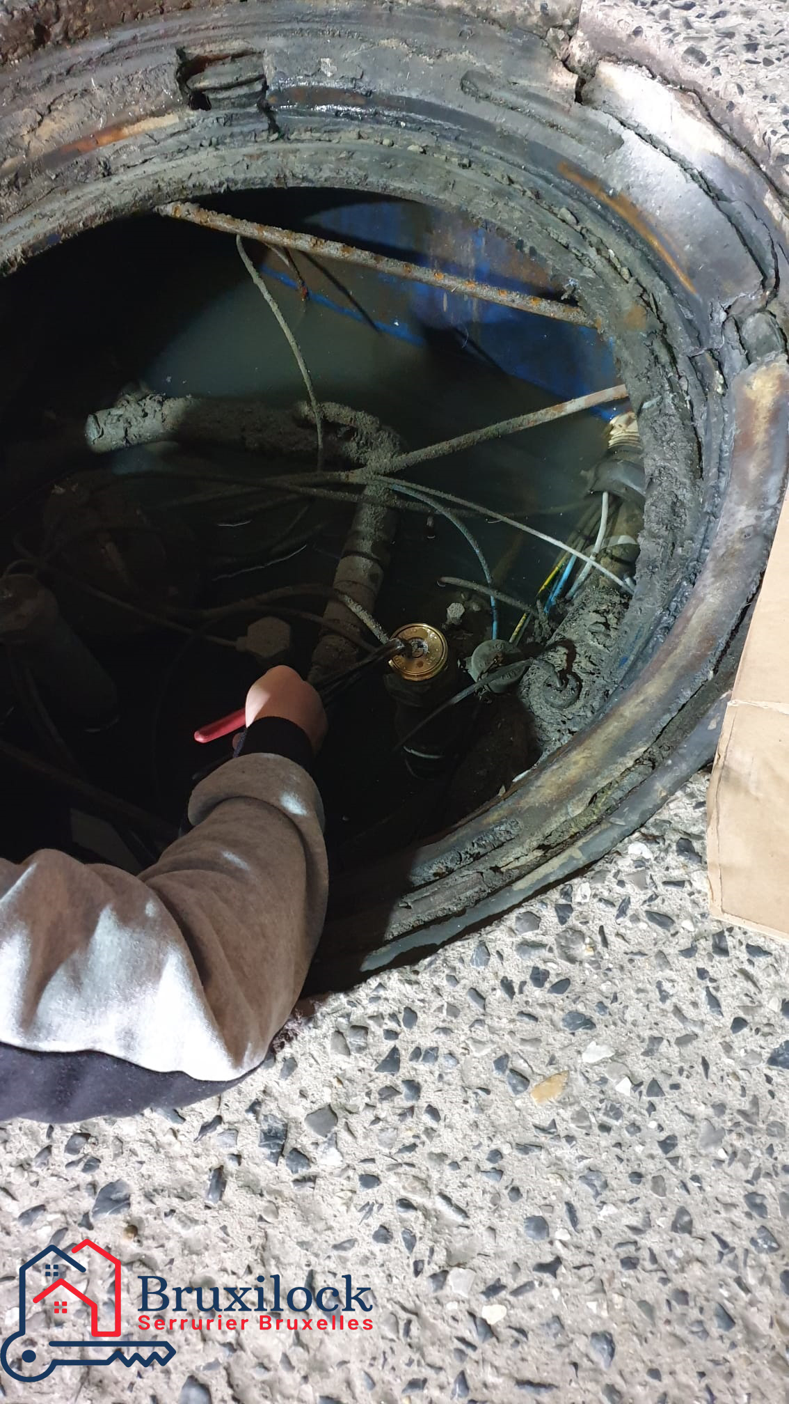 Ouverture Serrure de cuve de mazout Station Q8 - Bruxilock Serrurier Bruxelles